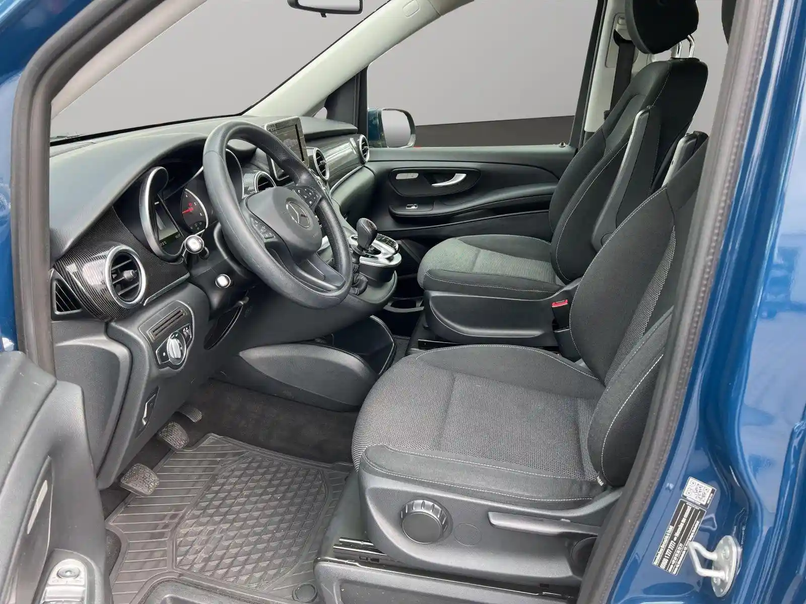 Mercedes-Benz V 200