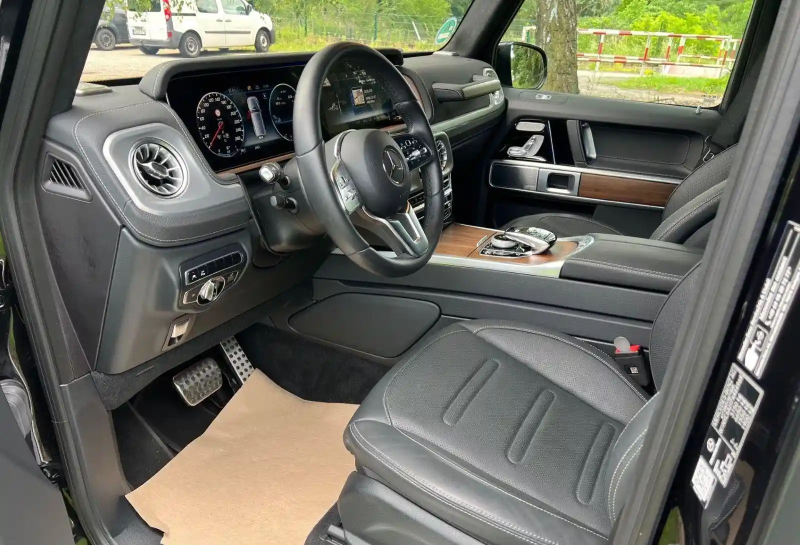 Mercedes-Benz G 500