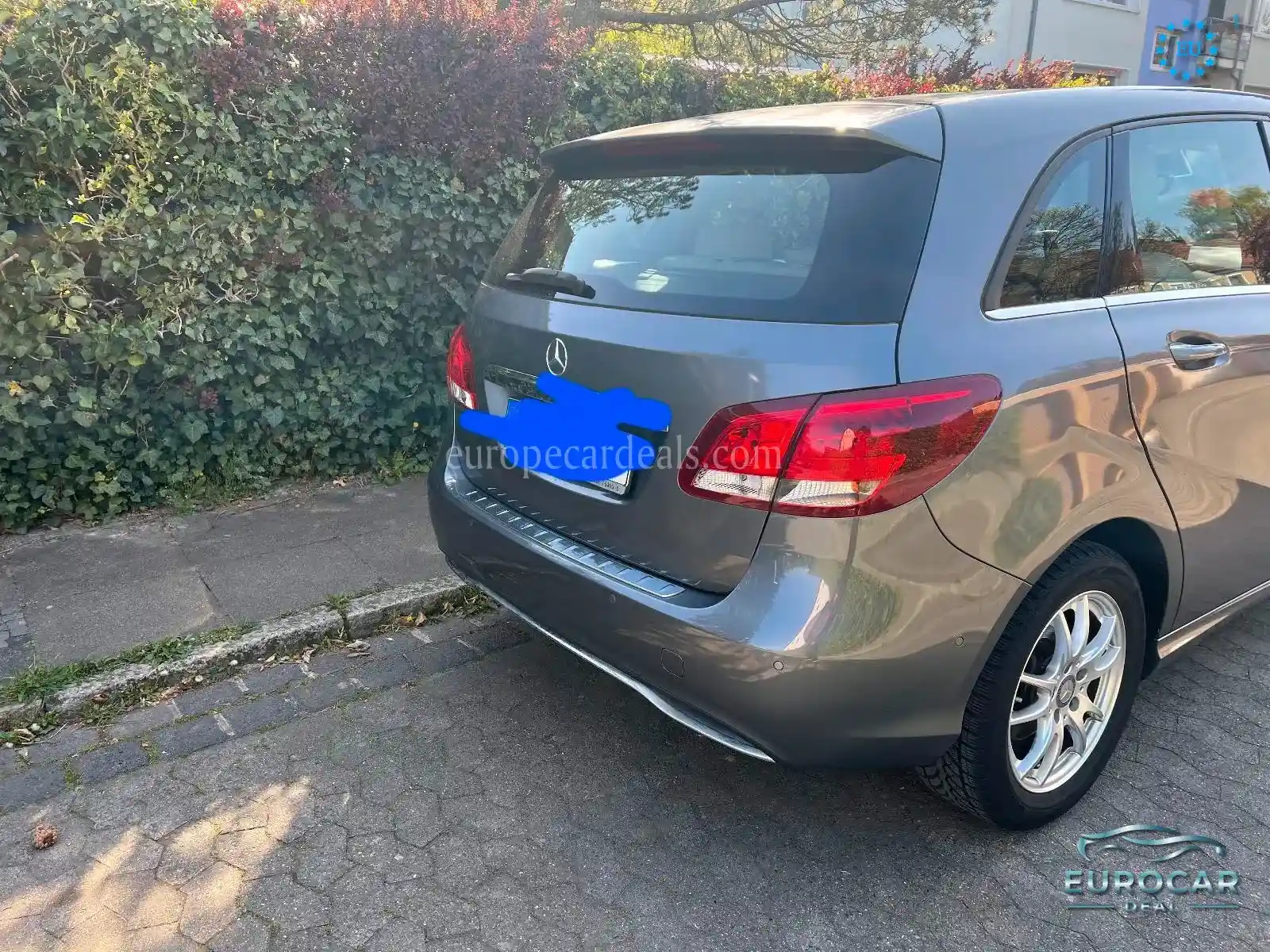 Mercedes-Benz B 180