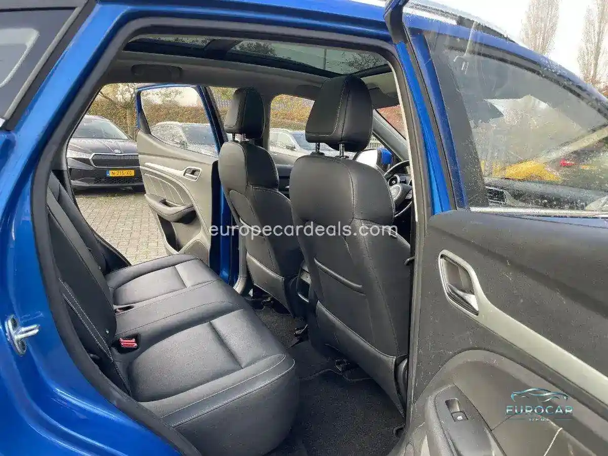 MG ZS