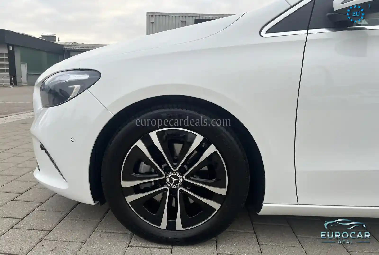 Mercedes-Benz B 180