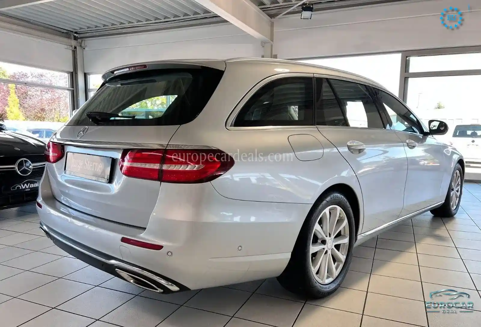Mercedes-Benz E 200