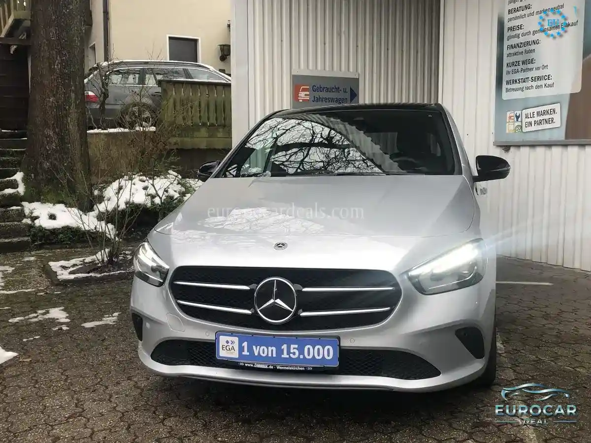 Mercedes-Benz B 200