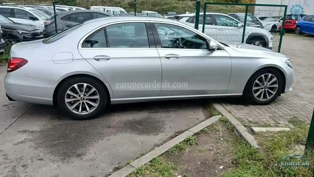 Mercedes-Benz E 200