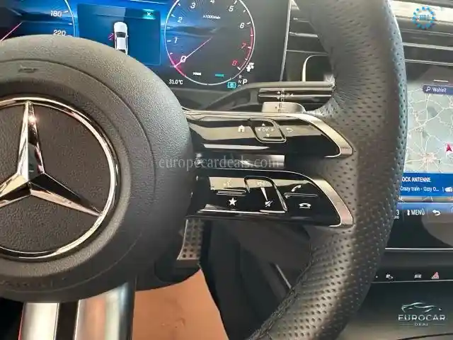 Mercedes-Benz E 200