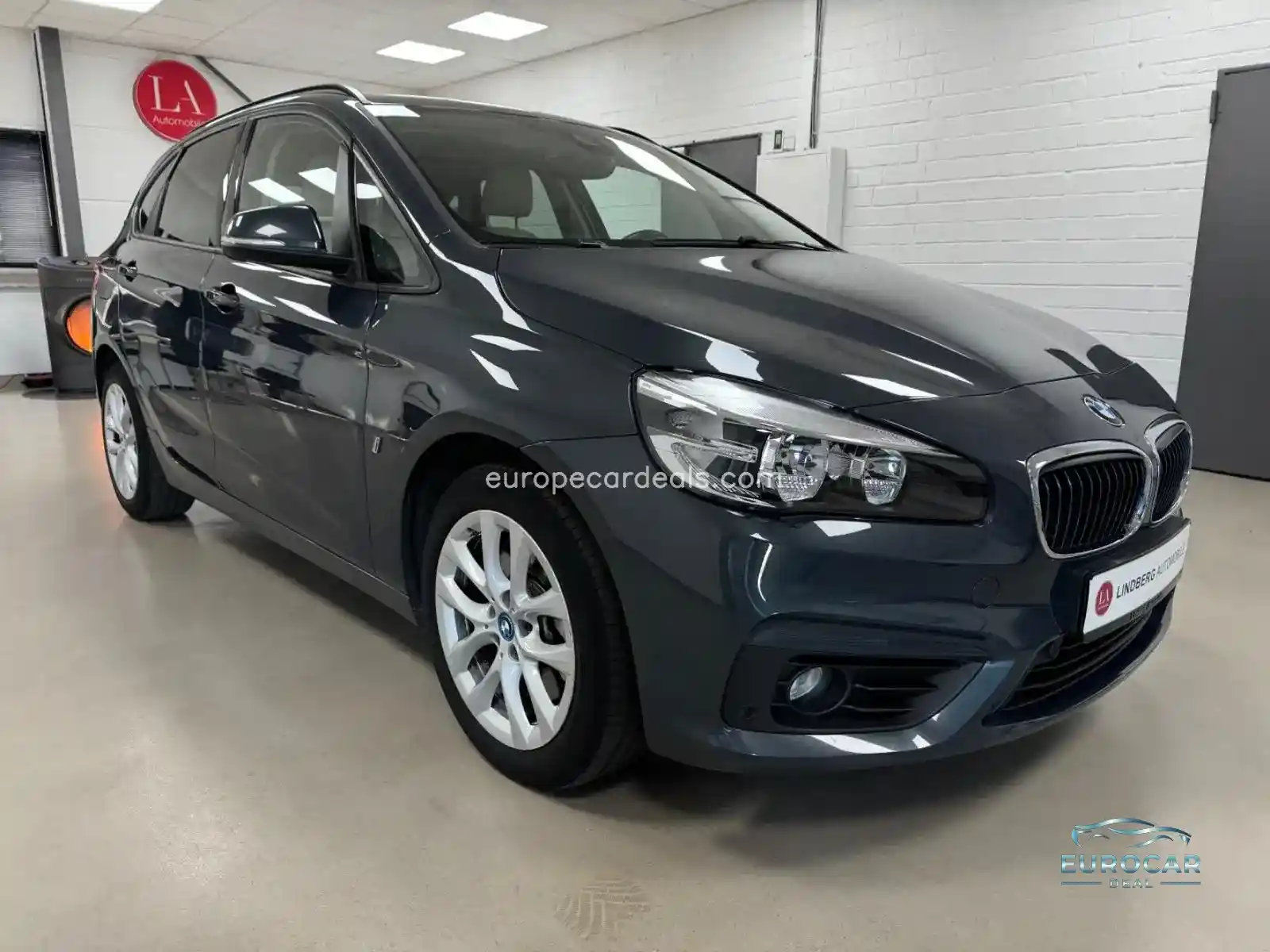 BMW 225