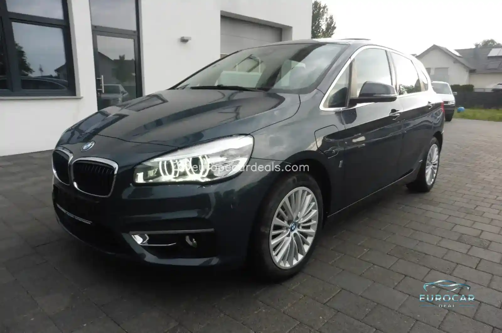 BMW 225