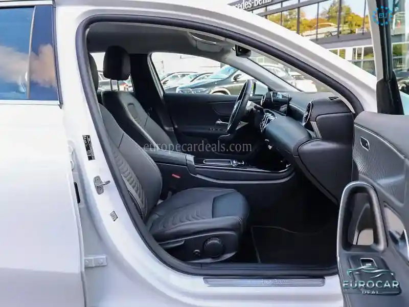 Mercedes-Benz A 220