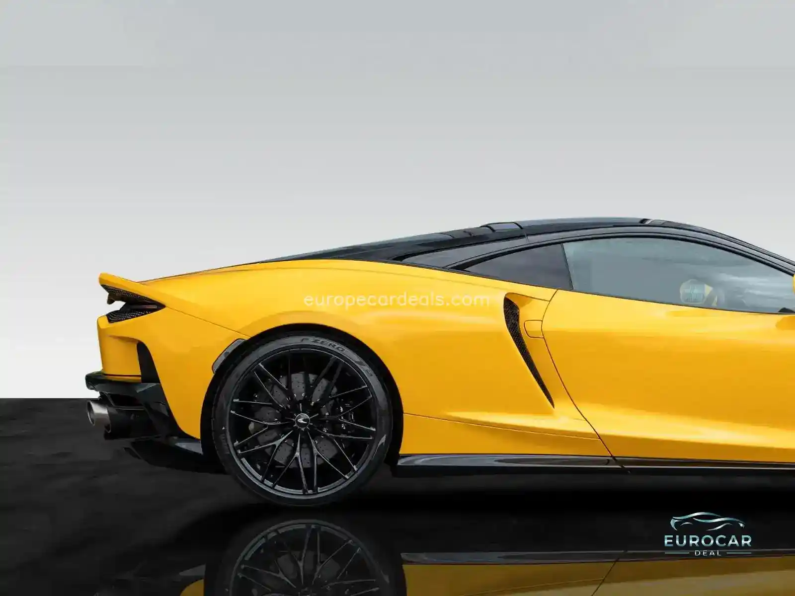McLaren GT