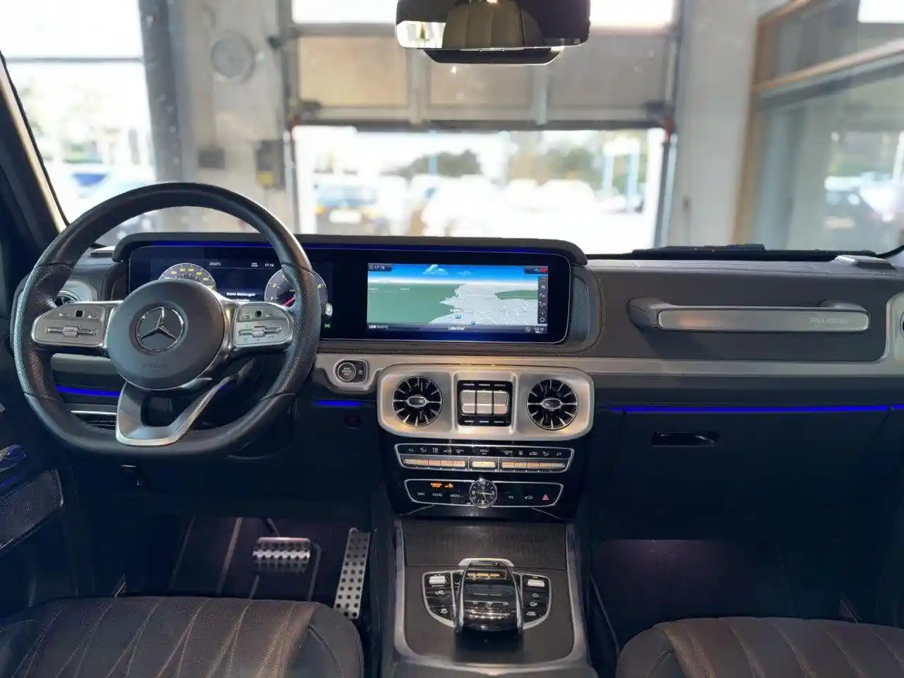 Mercedes-Benz G 500