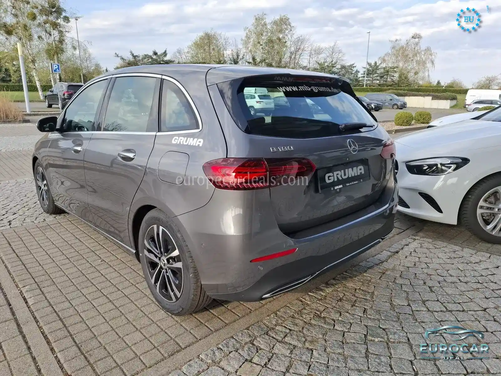Mercedes-Benz B 180