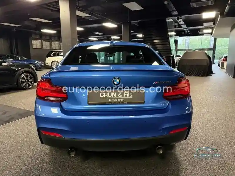 BMW M240i