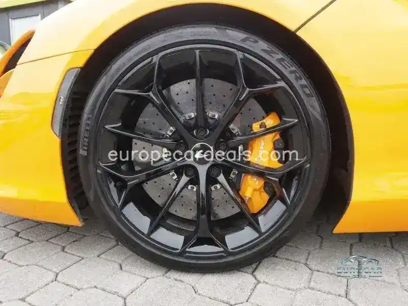 McLaren Artura