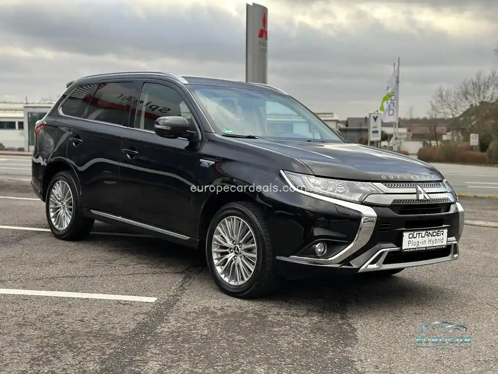 Mitsubishi Plug-in Hybrid Outlander
