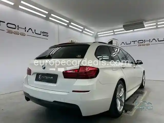 BMW 525