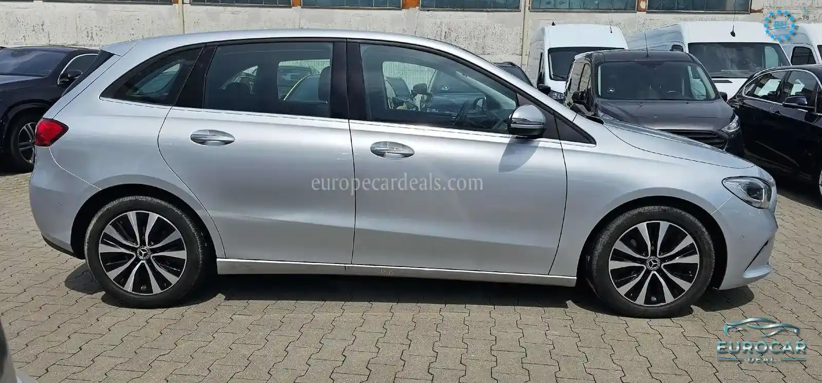 Mercedes-Benz B 180