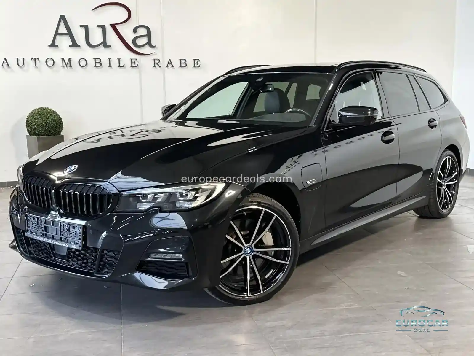 BMW 330