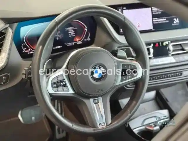 BMW M235