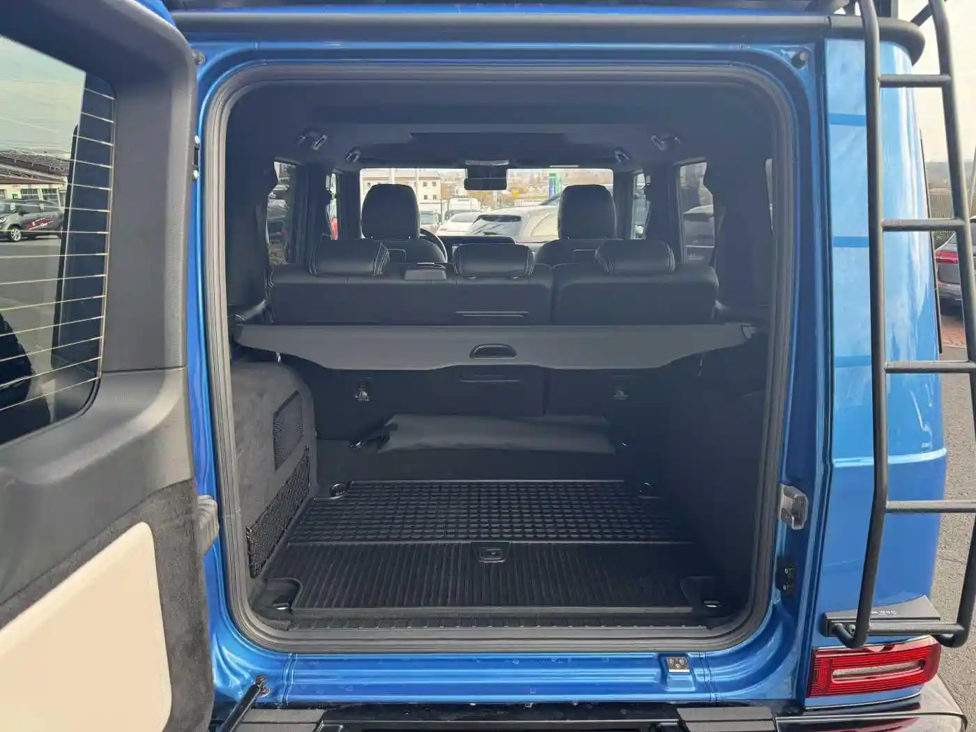 Mercedes-Benz G 500