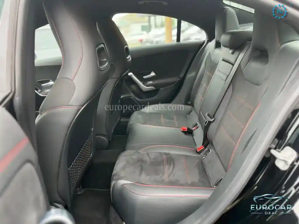 Mercedes-Benz CLA 180