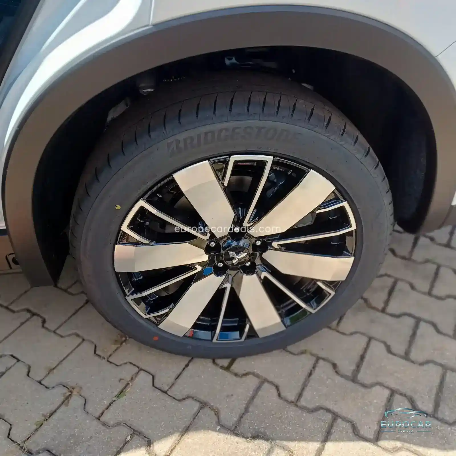 Mitsubishi Plug-in Hybrid Outlander