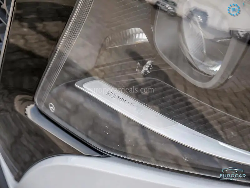 Mercedes-Benz V 220
