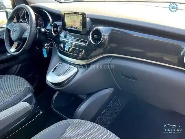 Mercedes-Benz V 250