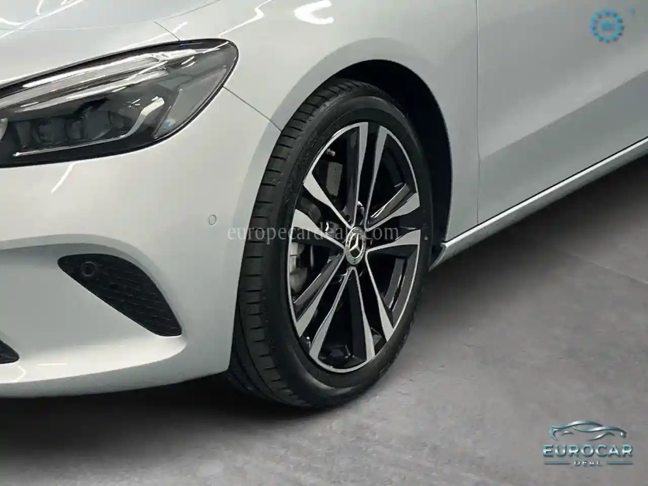 Mercedes-Benz B 220