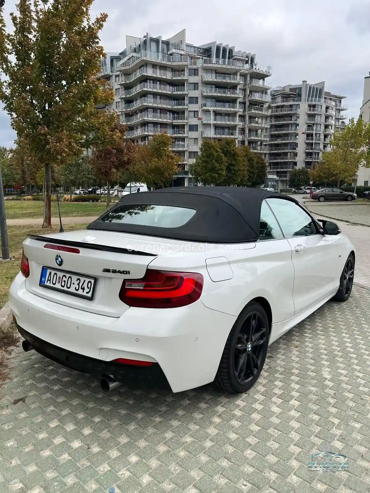 BMW M240i