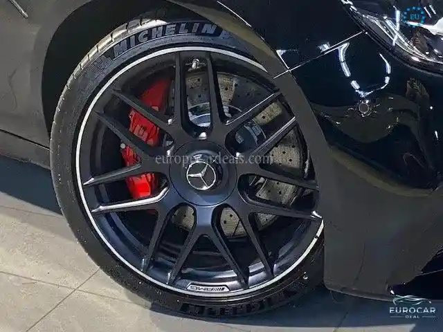 Mercedes-Benz E 63 AMG