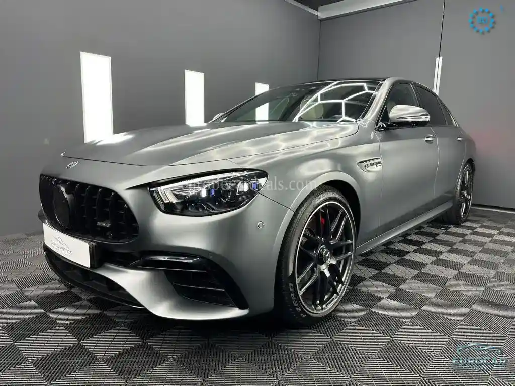 Mercedes-Benz E 63 AMG