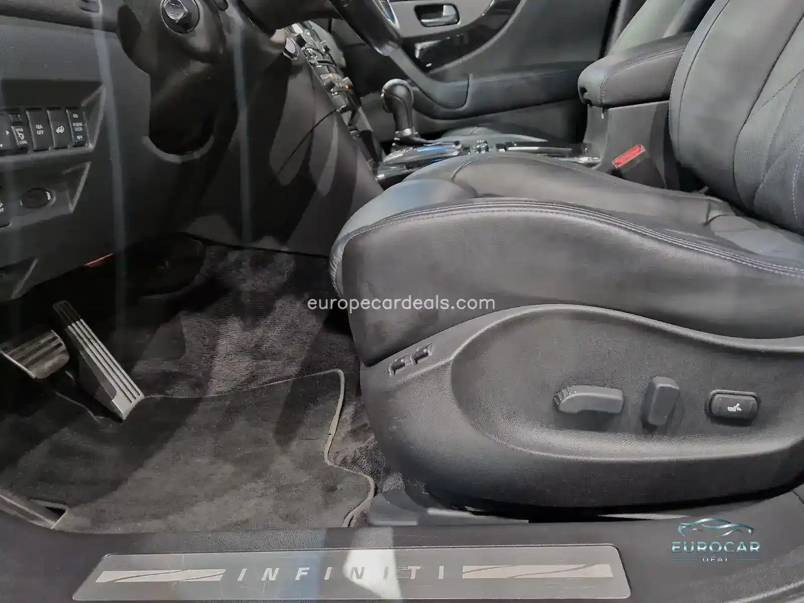 Infiniti QX70