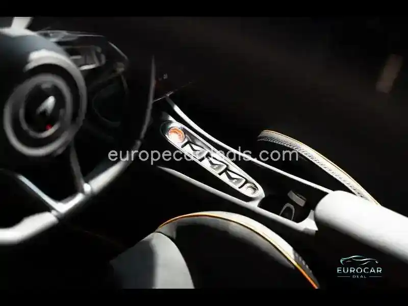 McLaren Artura