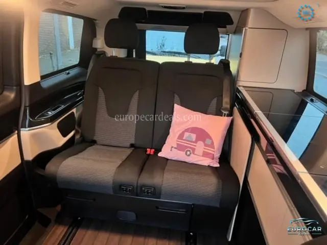 Mercedes-Benz V 220