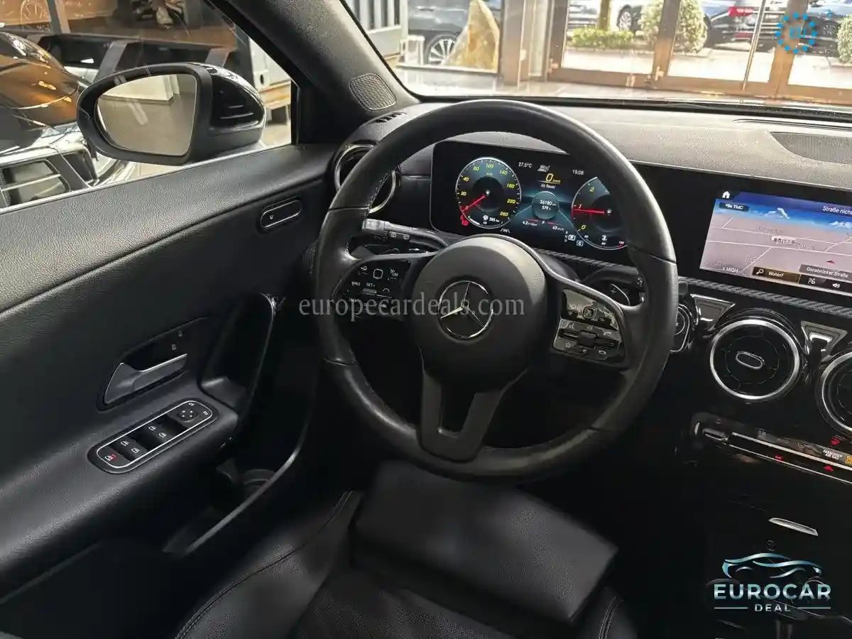 Mercedes-Benz A 180