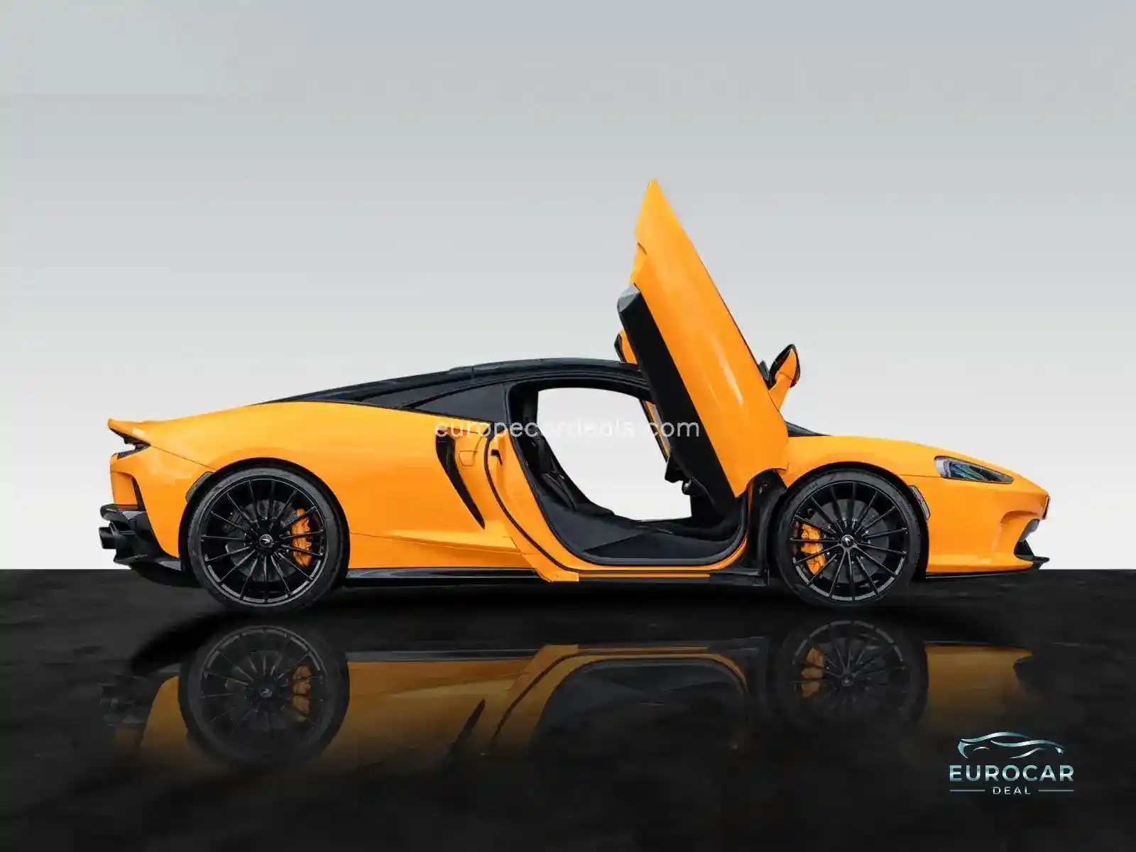 McLaren GT