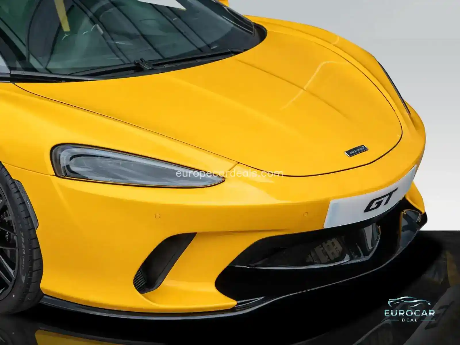 McLaren GT
