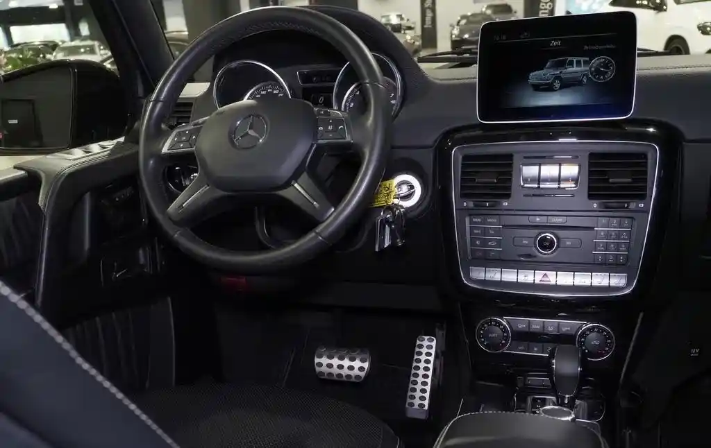 Mercedes-Benz G 500