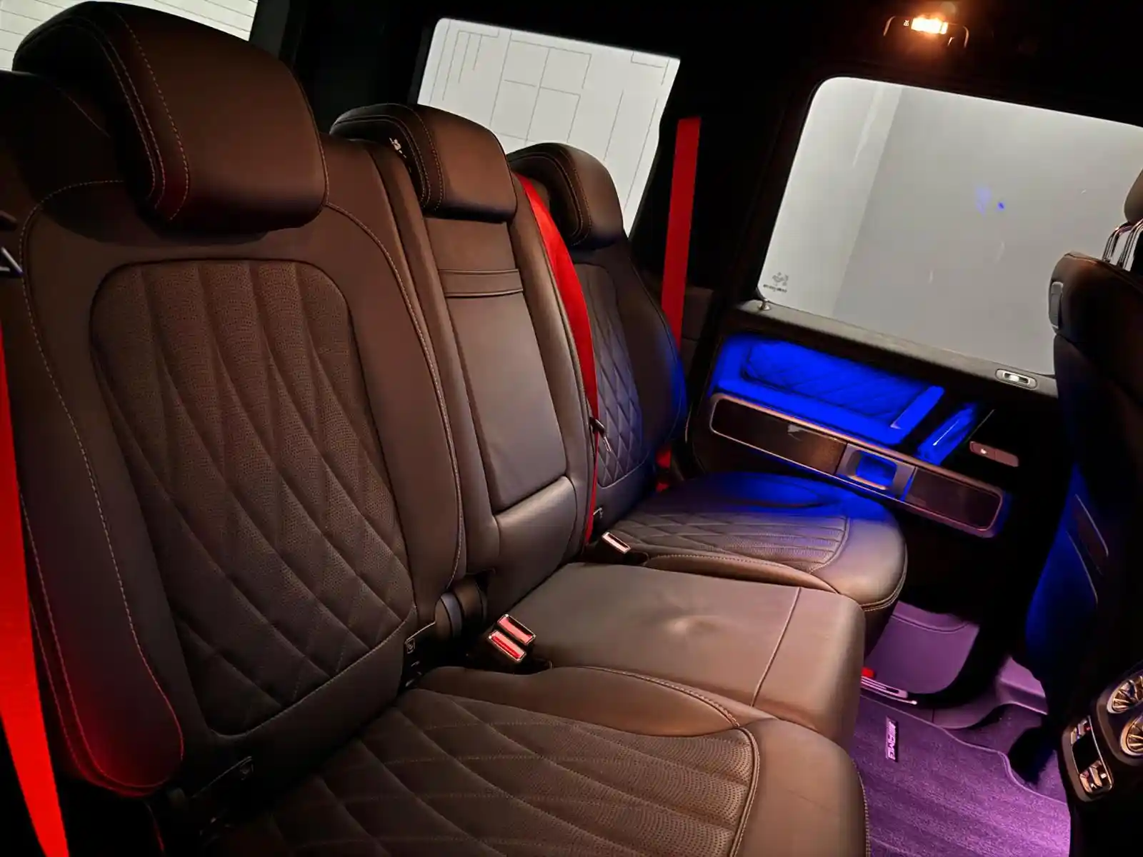 Mercedes-Benz G 500