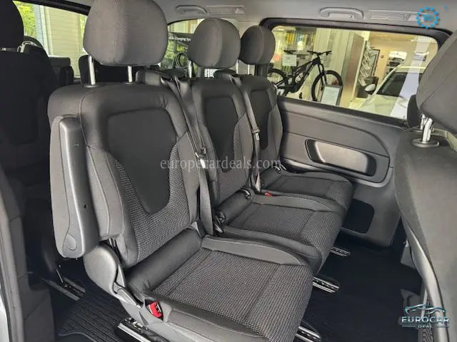 Mercedes-Benz V 220