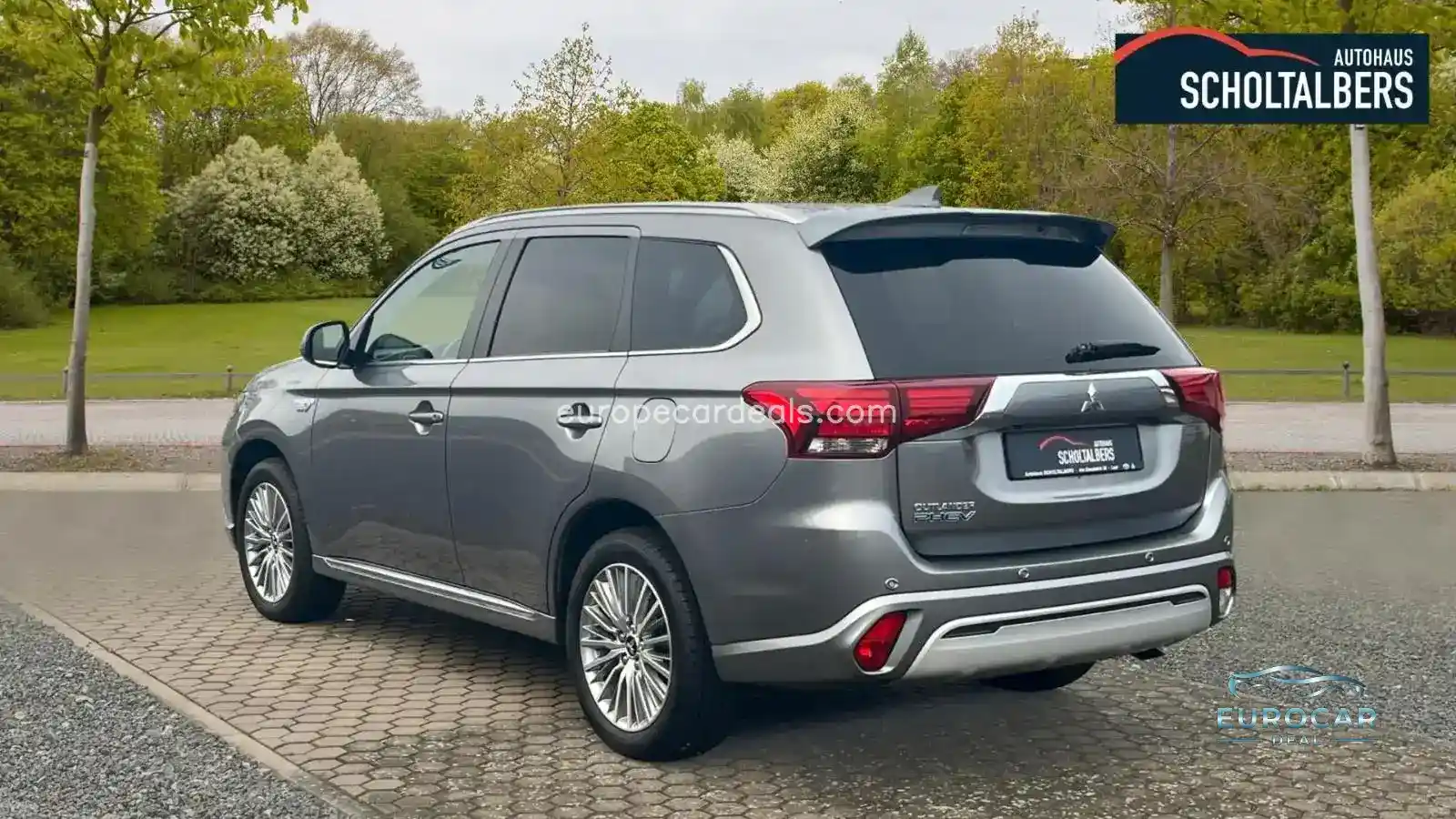 Mitsubishi Plug-in Hybrid Outlander