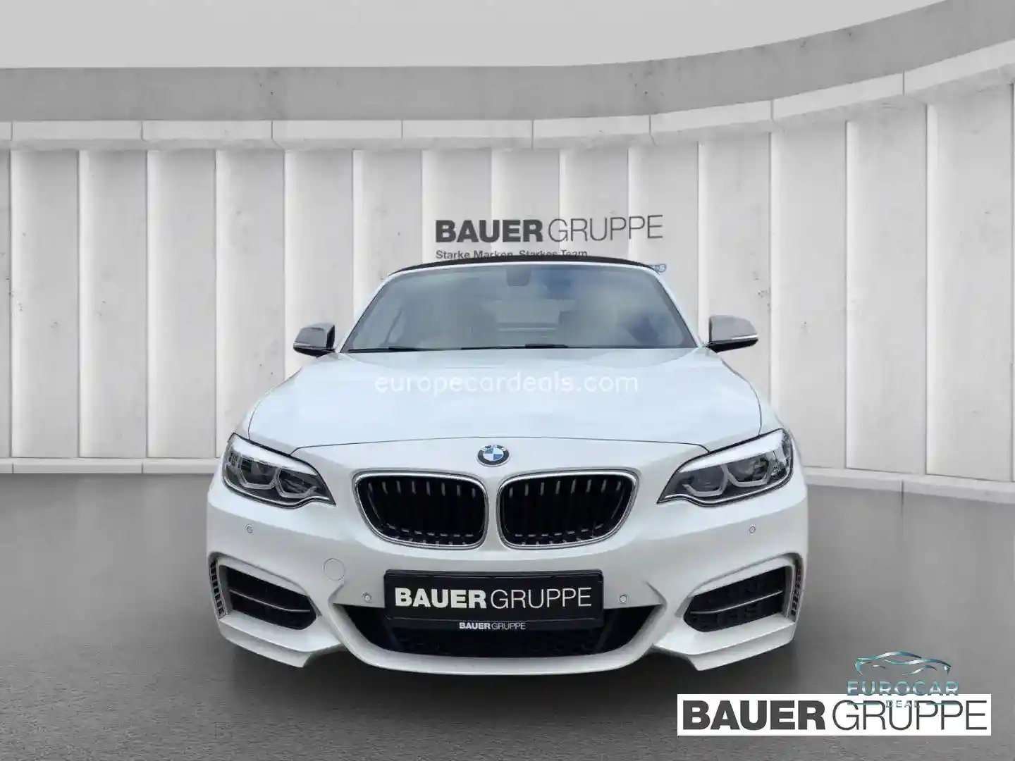 BMW M240i