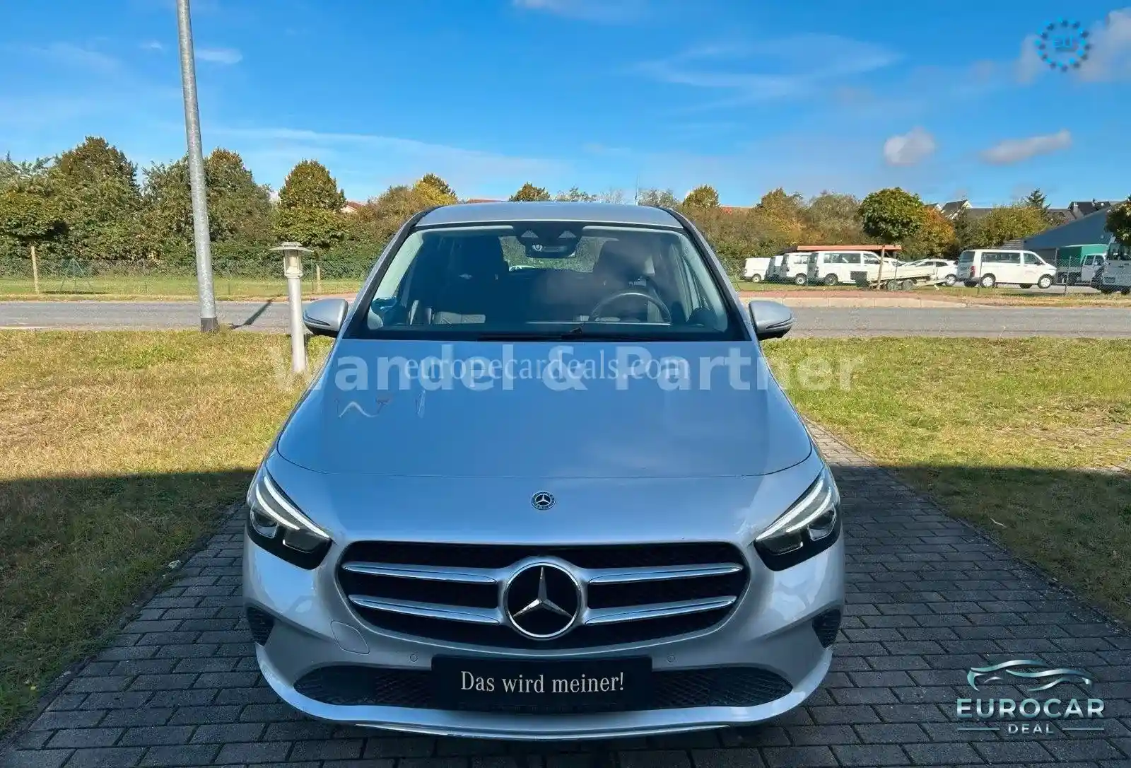Mercedes-Benz B 180