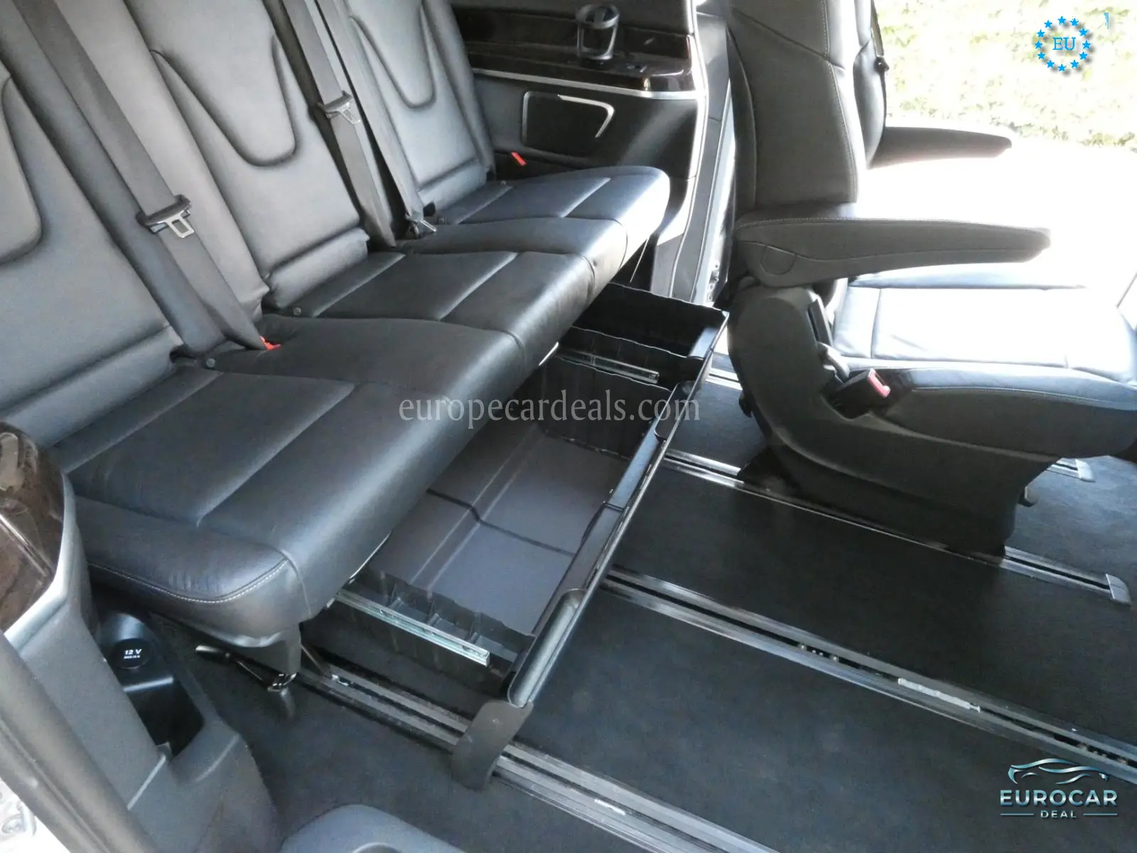 Mercedes-Benz V 220