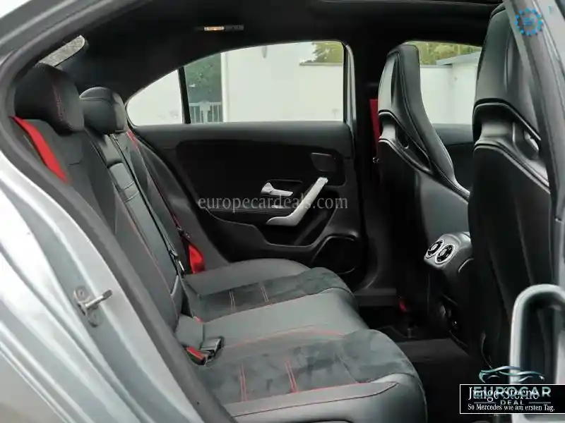 Mercedes-Benz A 35 AMG
