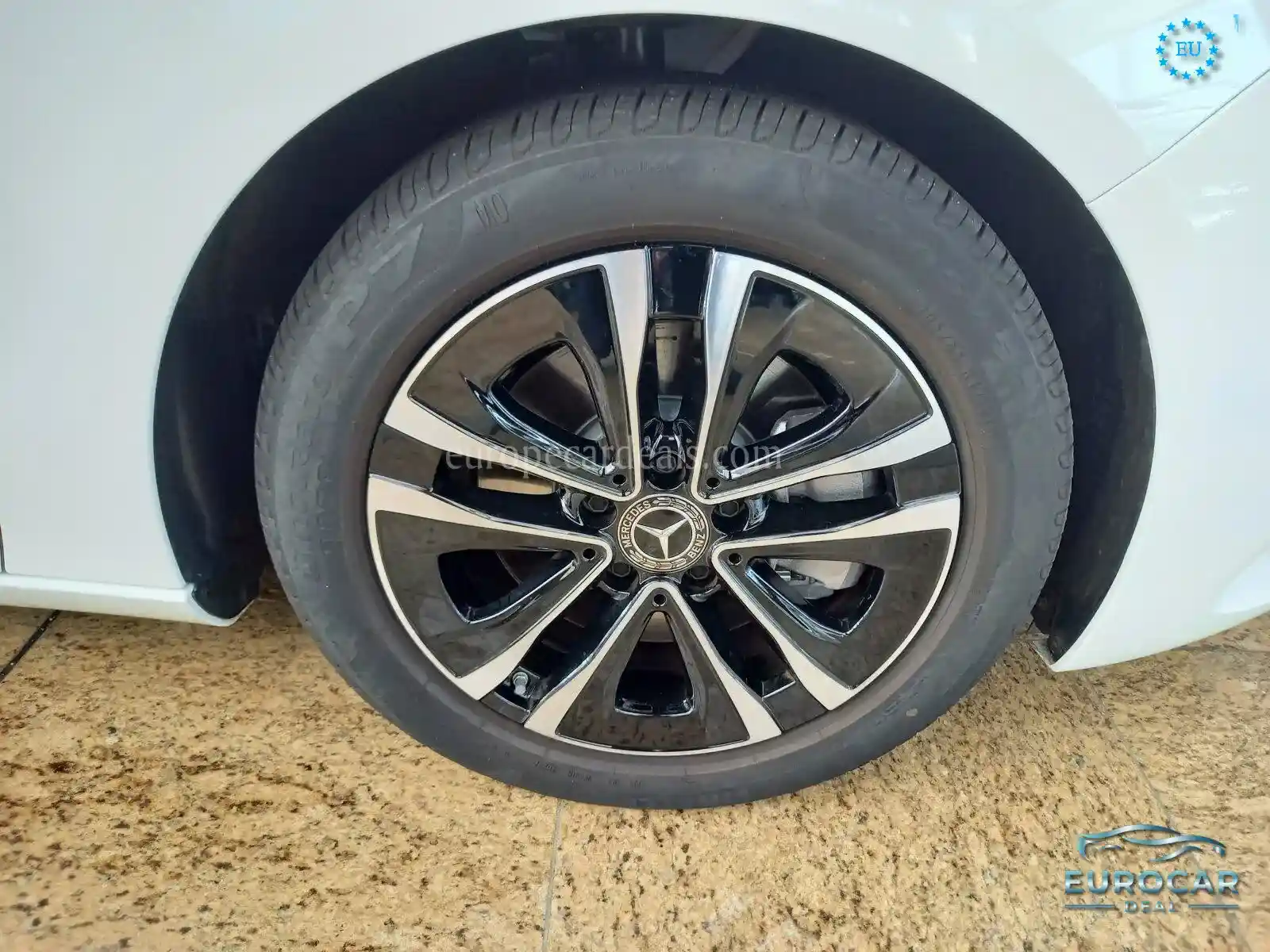 Mercedes-Benz B 220