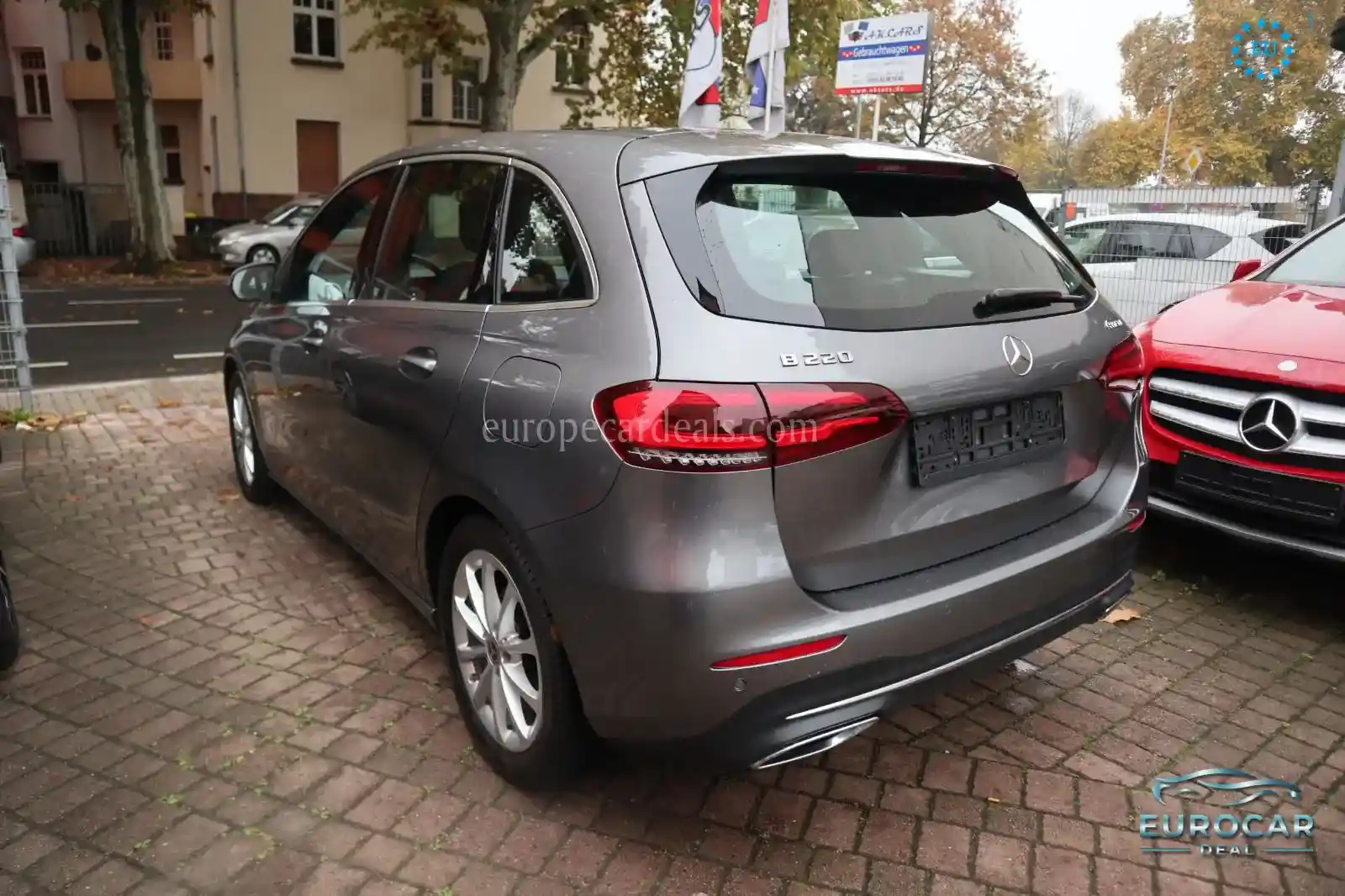 Mercedes-Benz B 220