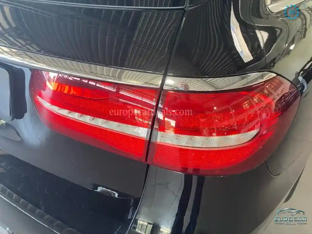 Mercedes-Benz E 400