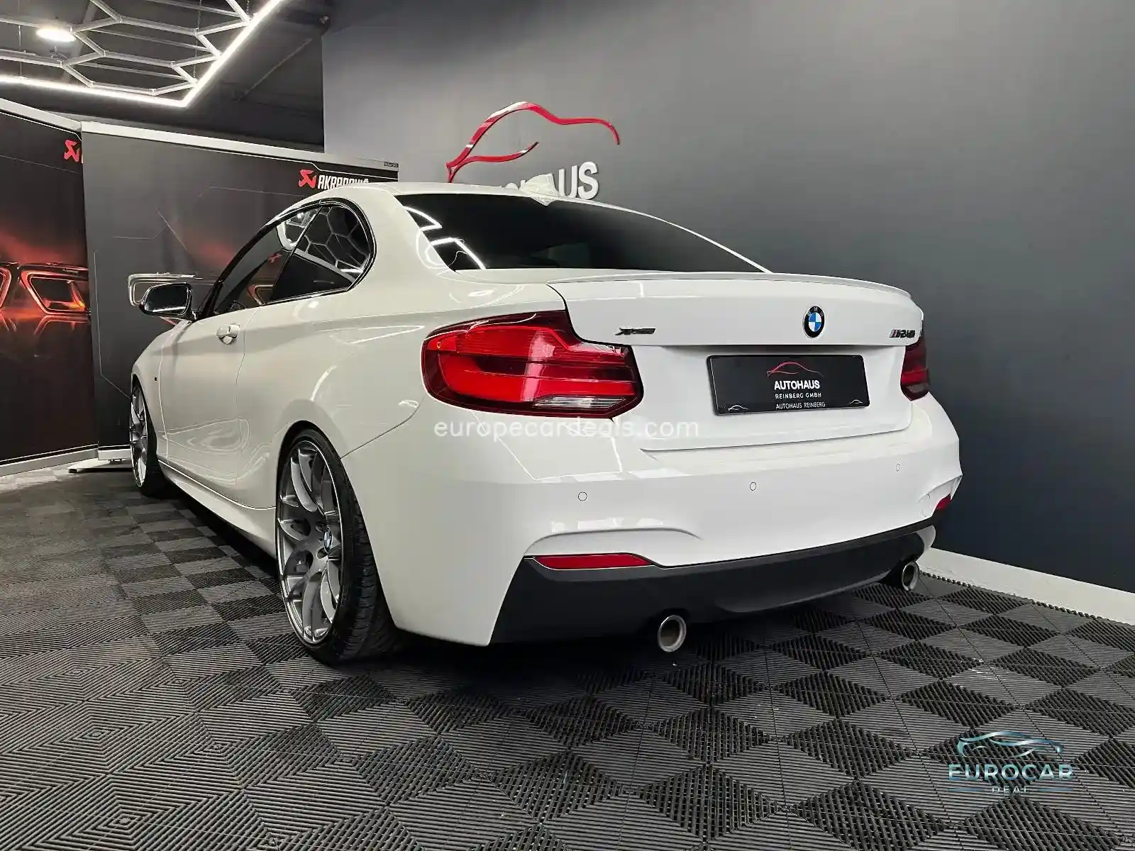 BMW M240i