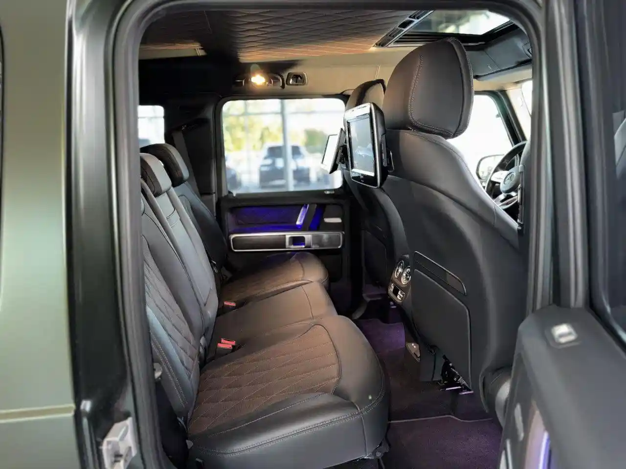 Mercedes-Benz G 500